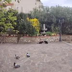 Hotel Hébergements à La Rive, Accueil Ouvert Tous Les Jours Jusqu'à 20h00 Dernier Délai, Depuis 30 Ans ! Réserver Ici Svp ! Merci ! Aucun Règlement à Distance Accepté, Paiement Par Cb, Espèces, Chèque Ou Chèques-vacances Impérativement à La Remise Des Clef