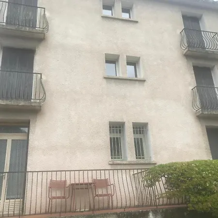 Hebergements A La Rive, Accueil Ouvert Tous Les Jours Jusqu'a 20h00 Dernier Delai, Depuis 30 Ans ! Reserver Ici Svp ! Merci ! Aucun Reglement A Distance Accepte, Paiement Par Cb, Especes, Cheque Ou Cheques-vacances Imperativement A La Remise Des Clef Ξενοδοχείο *