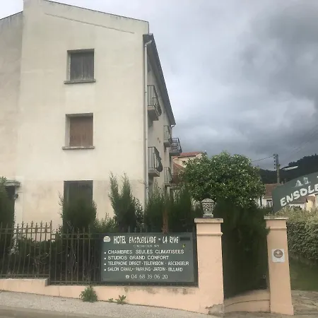 Hebergements A La Rive, Accueil Ouvert Tous Les Jours Jusqu'a 20h00 Dernier Delai, Depuis 30 Ans ! Reserver Ici Svp ! Merci ! Aucun Reglement A Distance Accepte, Paiement Par Cb, Especes, Cheque Ou Cheques-vacances Imperativement A La Remise Des Clef Ξενοδοχείο